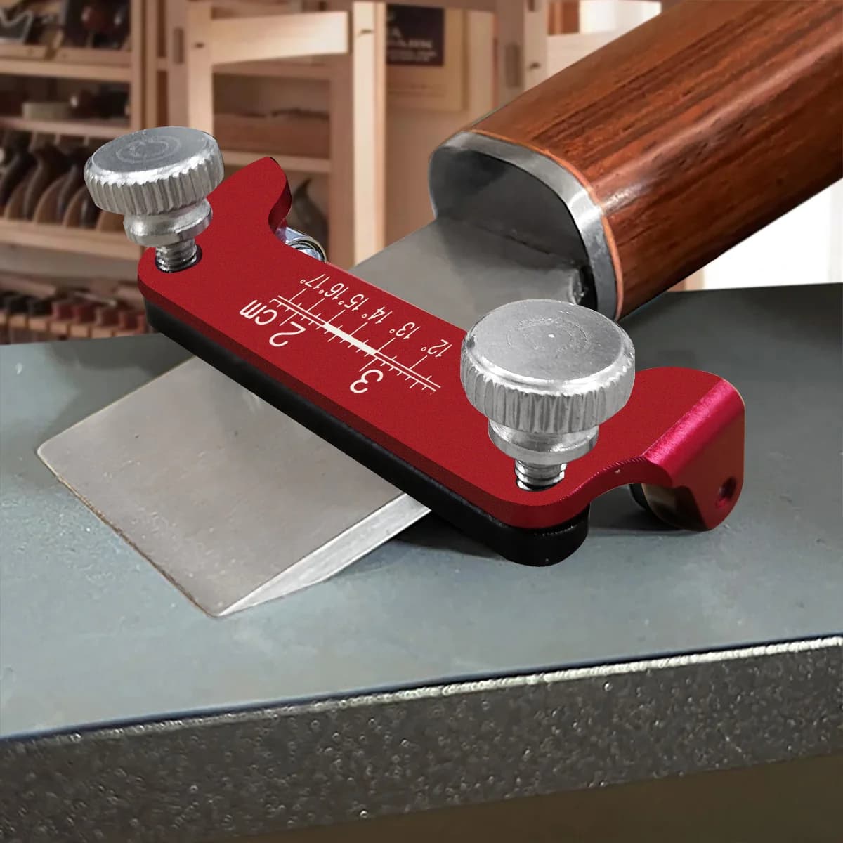 Aluminium slipeguide for meisel og høvel